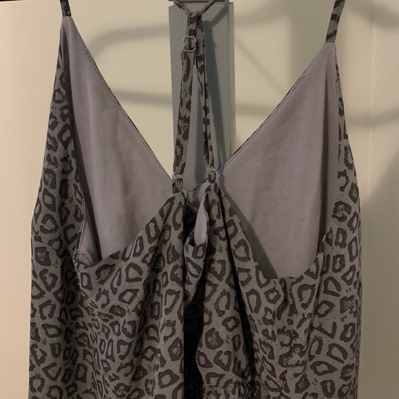 🌺 3/$30 KISMET | Leopard Print Top - Picture 3 of 4